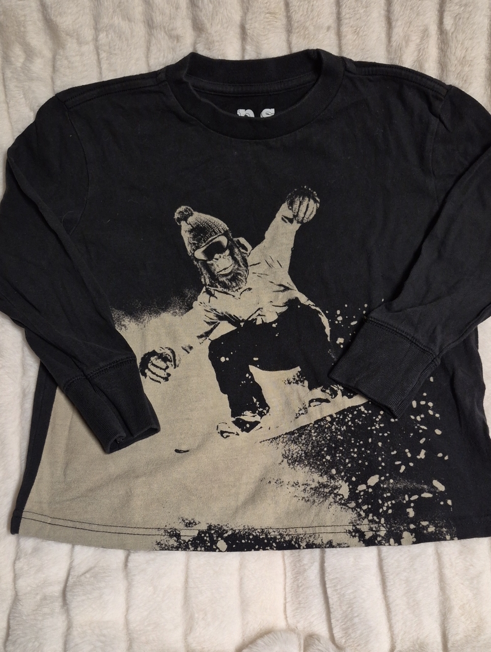 Aeropostale Black Crewneck Sweater with Beige Snowboard Graphic